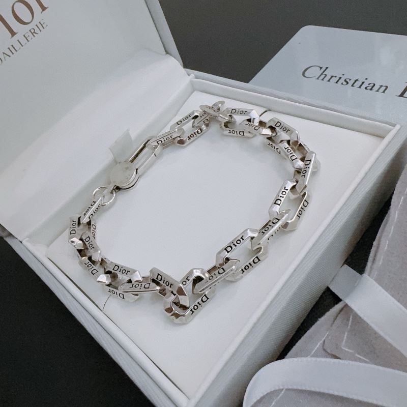 chr1st1an D10r bracelets